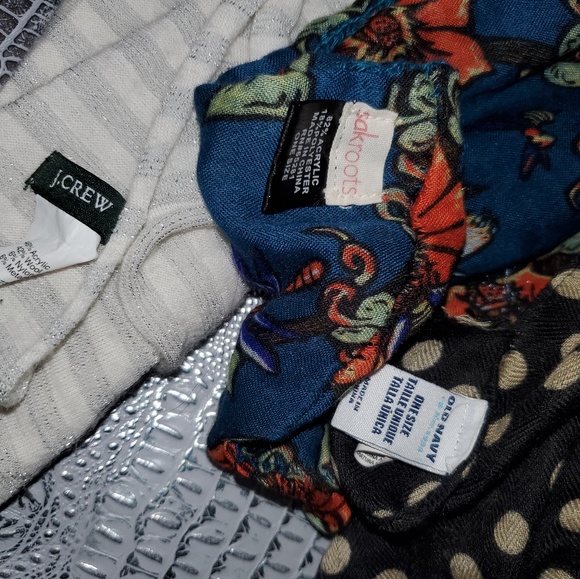 ❄ 3 scarf bundle!!❄ - Picture 5 of 6